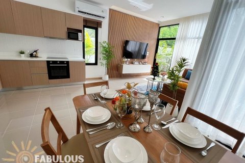 Chalet de 3 dormitorios en Kamala, Tailandia № 179331 - foto 8