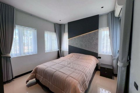 Villa in Pattaya, Thailand 5 bedrooms № 233373 - photo 9