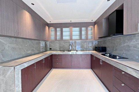 Villa in Pattaya, Thailand 5 bedrooms № 233373 - photo 8