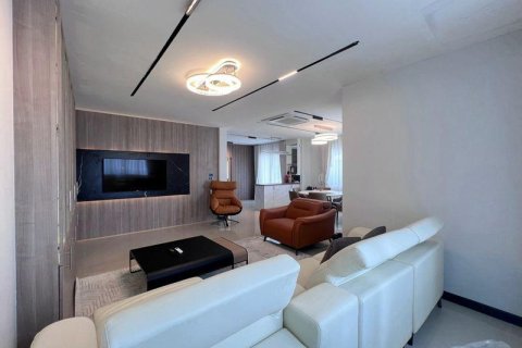 Villa in Pattaya, Thailand 5 bedrooms № 233373 - photo 17