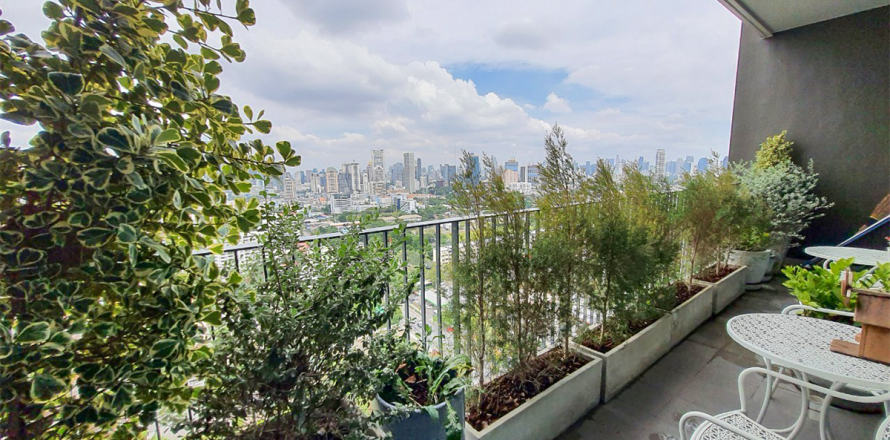 Condominio de 4 dormitorios en Bangkok, Tailandia № 187294