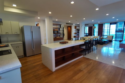 Condominio de 3 dormitorios en Bangkok, Tailandia № 181058 - foto 2