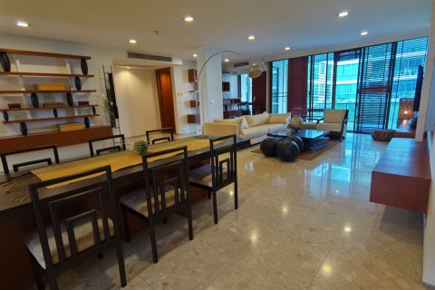 Condominio de 3 dormitorios en Bangkok, Tailandia № 181058 - foto 4