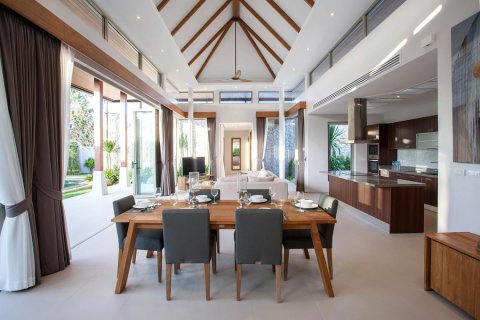 Casa de 4 dormitorios en Phuket, Tailandia № 181057 - foto 10