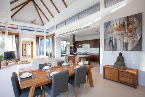 Casa de 4 dormitorios en Phuket, Tailandia № 181057 - foto 3