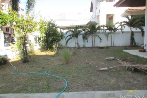 Casa de 3 dormitorios en Pattaya, Tailandia № 47432 - foto 29