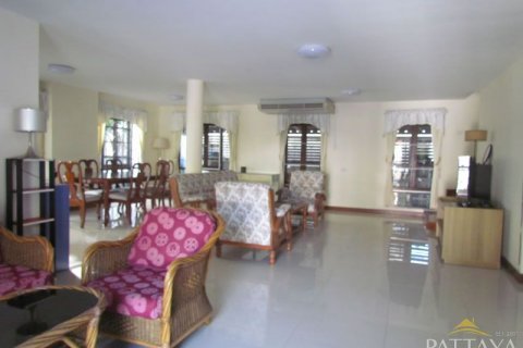 Casa de 3 dormitorios en Pattaya, Tailandia № 47432 - foto 13
