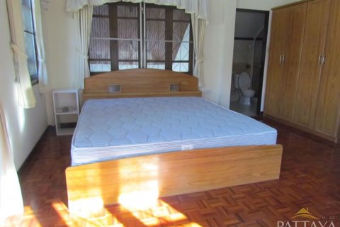 Casa de 3 dormitorios en Pattaya, Tailandia № 47432 - foto 20