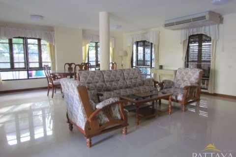 Casa de 3 dormitorios en Pattaya, Tailandia № 47432 - foto 9