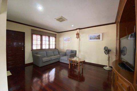 Casa de 3 dormitorios en Pattaya, Tailandia № 22259 - foto 7