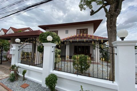 Casa de 3 dormitorios en Pattaya, Tailandia № 22259 - foto 10