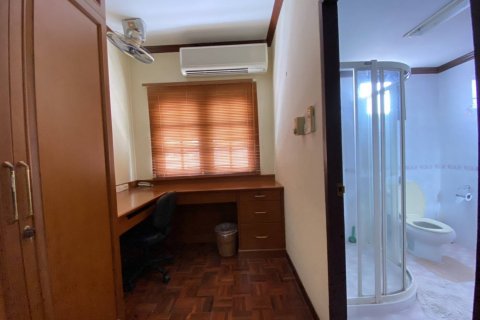 Casa de 3 dormitorios en Pattaya, Tailandia № 22259 - foto 13