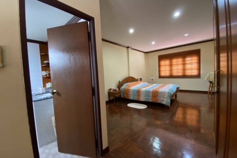 Casa de 3 dormitorios en Pattaya, Tailandia № 22259 - foto 12