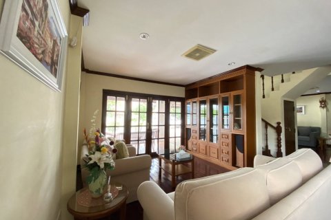 Casa de 3 dormitorios en Pattaya, Tailandia № 22259 - foto 9