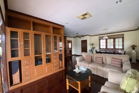 Casa de 3 dormitorios en Pattaya, Tailandia № 22259 - foto 14