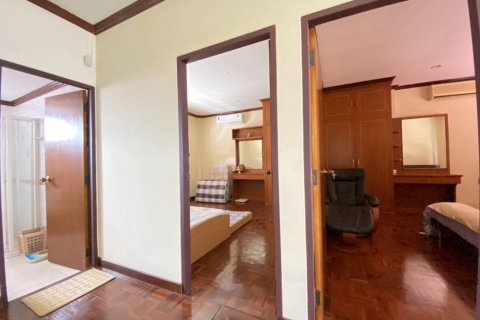 Casa de 3 dormitorios en Pattaya, Tailandia № 22259 - foto 2