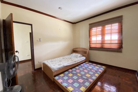 Casa de 3 dormitorios en Pattaya, Tailandia № 22259 - foto 15