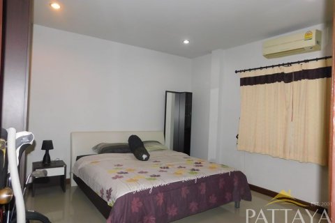 Casa de 2 dormitorios en Pattaya, Tailandia № 47433 - foto 2