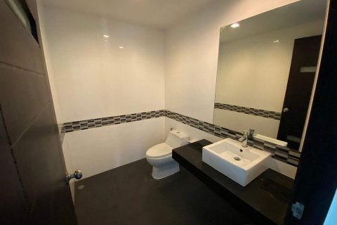 Casa de 3 dormitorios en Pattaya, Tailandia № 47430 - foto 6