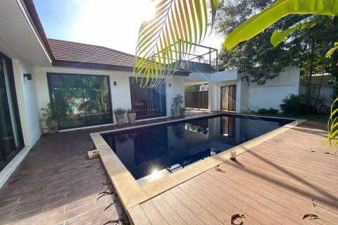 Casa de 3 dormitorios en Pattaya, Tailandia № 47430 - foto 3
