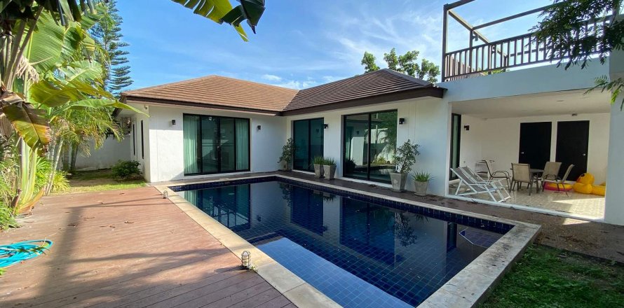 Casa de 3 dormitorios en Pattaya, Tailandia № 47430