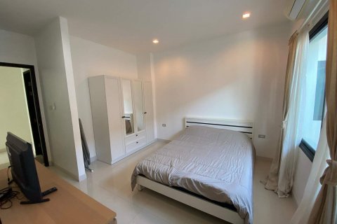 Casa de 3 dormitorios en Pattaya, Tailandia № 47430 - foto 18