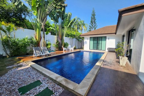 Casa de 3 dormitorios en Pattaya, Tailandia № 47430 - foto 4