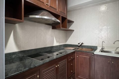 Condominio de 2 dormitorios en Ratchathewi, Bangkok, Tailandia № 172223 - foto 8