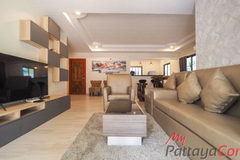 Casa de 3 dormitorios en Bang Lamung, Tailandia № 202289 - foto 10