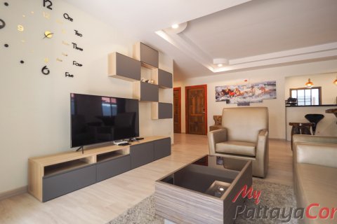 Casa de 3 dormitorios en Bang Lamung, Tailandia № 202289 - foto 9