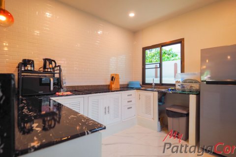 Casa de 3 dormitorios en Bang Lamung, Tailandia № 202289 - foto 18