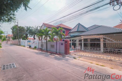 House in Bang Lamung, Thailand 3 bedrooms № 202289