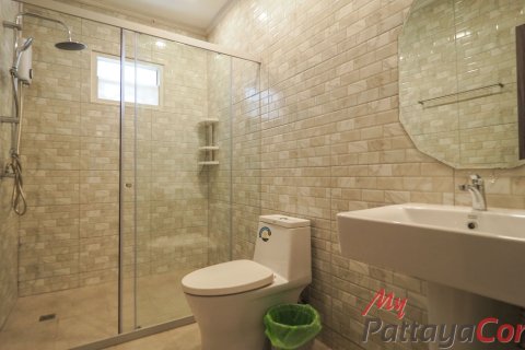 Casa de 3 dormitorios en Bang Lamung, Tailandia № 202289 - foto 24