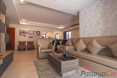 Casa de 3 dormitorios en Bang Lamung, Tailandia № 202289 - foto 11