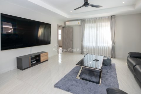 Casa de 3 dormitorios en Bang Lamung, Tailandia № 202286 - foto 19