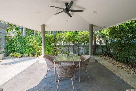 Casa de 3 dormitorios en Bang Lamung, Tailandia № 202286 - foto 8