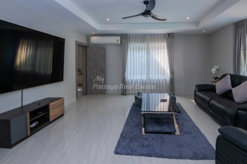Casa de 3 dormitorios en Bang Lamung, Tailandia № 202286 - foto 18