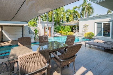 Casa de 3 dormitorios en Bang Lamung, Tailandia № 202286 - foto 9