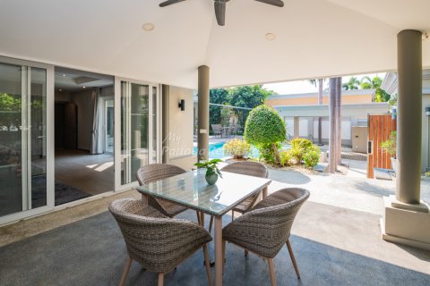 Casa de 3 dormitorios en Bang Lamung, Tailandia № 202286 - foto 10
