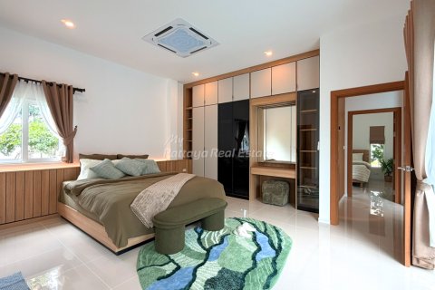 Casa de 3 dormitorios en Bang Lamung, Tailandia № 202285 - foto 11