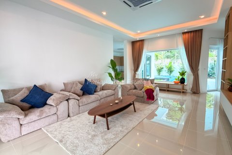 Casa de 3 dormitorios en Bang Lamung, Tailandia № 202285 - foto 7