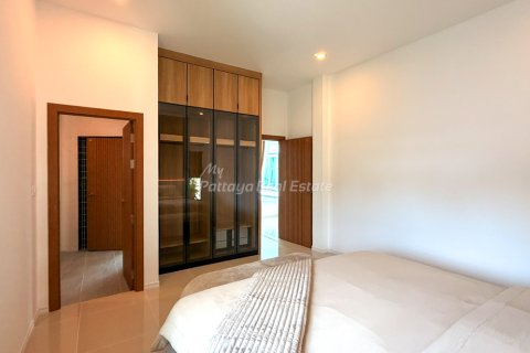 Casa de 3 dormitorios en Bang Lamung, Tailandia № 202285 - foto 17