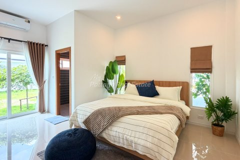 Casa de 3 dormitorios en Bang Lamung, Tailandia № 202285 - foto 13