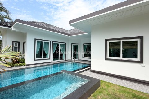 Casa de 3 dormitorios en Bang Lamung, Tailandia № 202285 - foto 2
