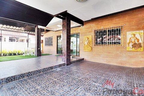 Casa de 3 dormitorios en Pattaya, Tailandia № 202290