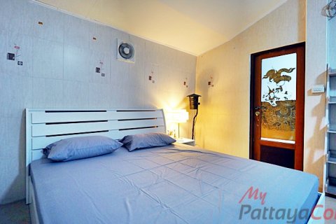 Casa de 3 dormitorios en Pattaya, Tailandia № 202290 - foto 15
