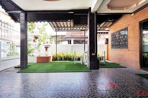 Casa de 3 dormitorios en Pattaya, Tailandia № 202290 - foto 2