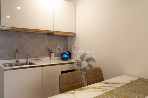 Condominio de 1 dormitorio en Bang Lamung, Tailandia № 205150 - foto 2