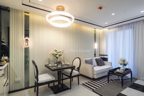 Studio dans le Condo à Bang Lamung, Thaïlande  № 205154