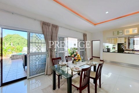 Maison à Pattaya, Thaïlande 4 chambres № 197776 - photo 8
